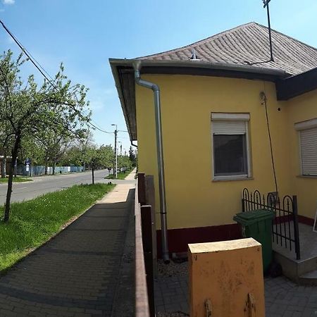 Ferienwohnung Dyta2 Apartman Hajdúszoboszló Exterior foto